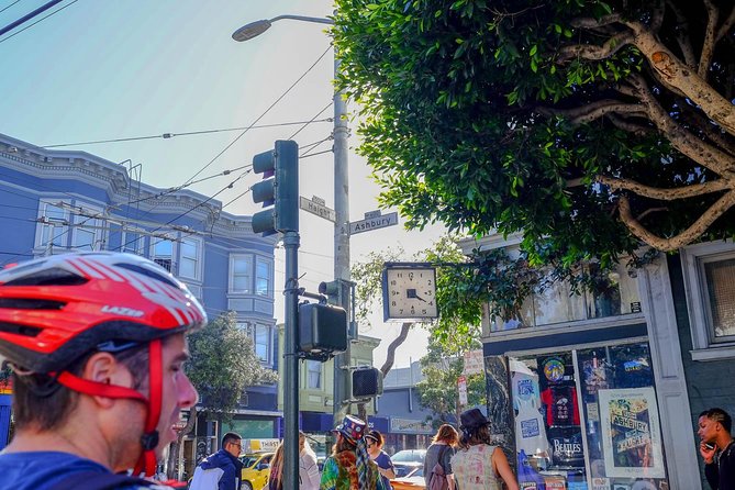 San Francisco by E-Bike: Golden Gate Bridge, Mission, Castro - Common questions