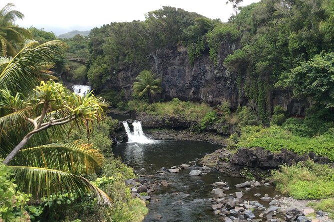 Shaka Guide Maui "Classic" Road to Hana Audio Driving Tour - User-Friendly Navigation