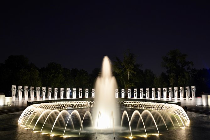 Small Group National Mall Night Tour With 10 Top Attractions - Nighttime Experience Details