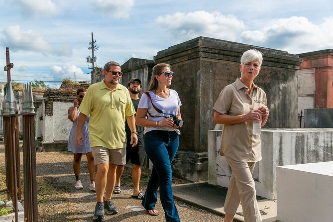 St. Louis Cemetery No. 1 Official Walking Tour - Tour Tips and Recommendations