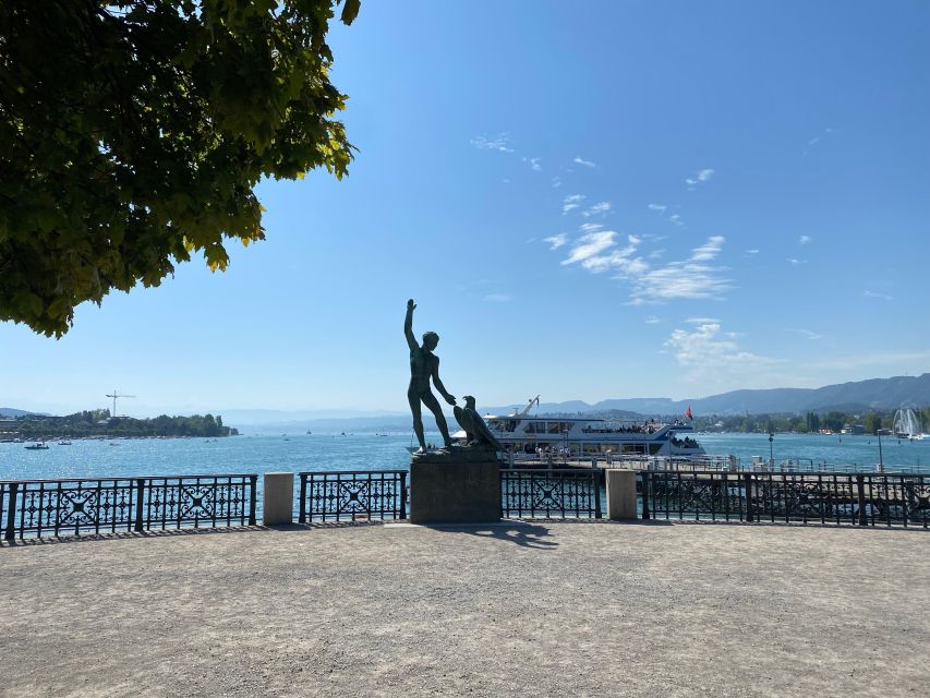 Zurich in the Mirror of the Past: Self-Guided Audio Tour - Self-Guided Exploration