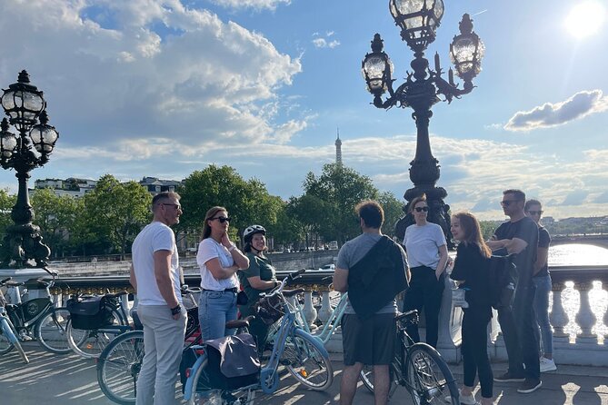 Paris Monuments Small Group Bike Tour - Common questions