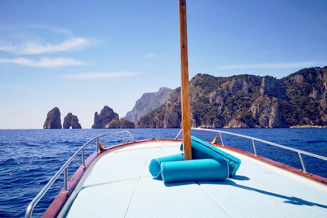 Private Island of Capri Boat Tour for Couples - Common questions