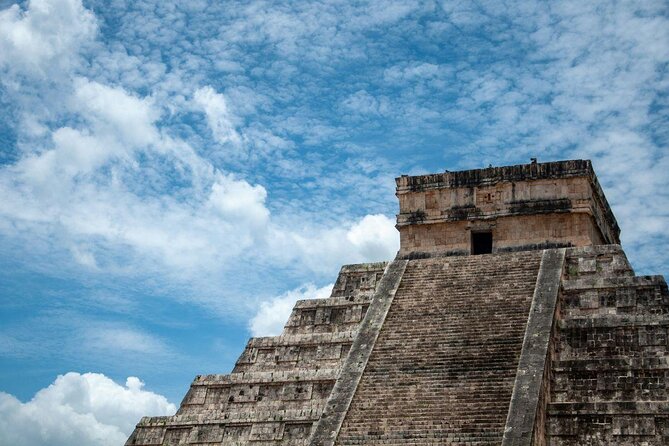 Balloon Flight in Teotihuacan With Breakfast in Natural Cave - Key Points