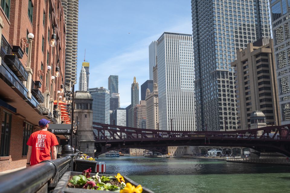 Chicago River by Private Boat Tour - Key Points