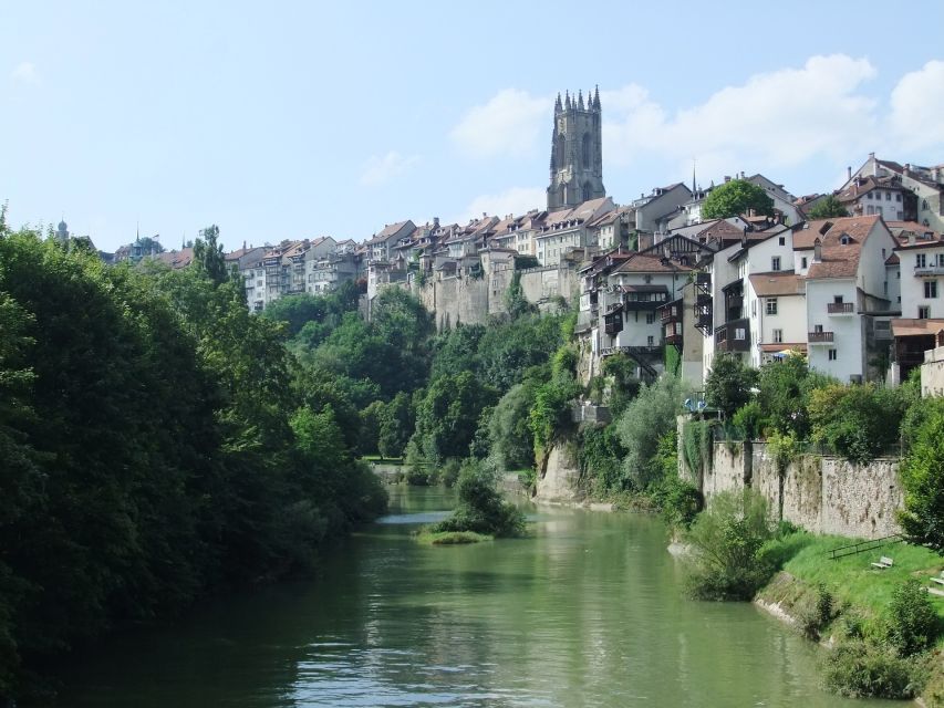 Fribourg - Old Town Historic Guided Tour - Key Points