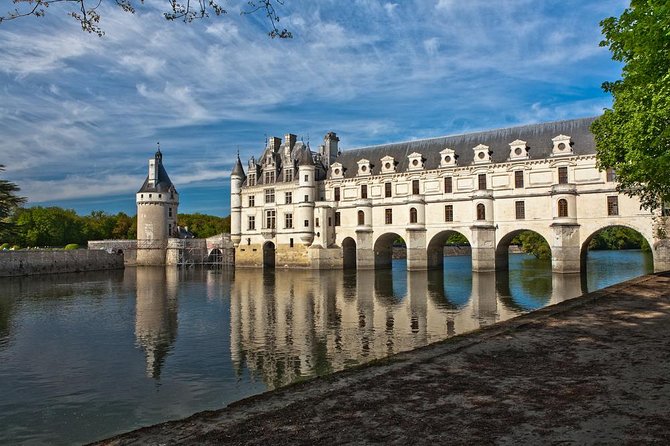 Loire Valley Castles Small-Group Day Trip From Paris - Key Points