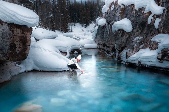 Marble & Johnston Canyon Ice-Walk Tour From Calgary/Canmore/Banff