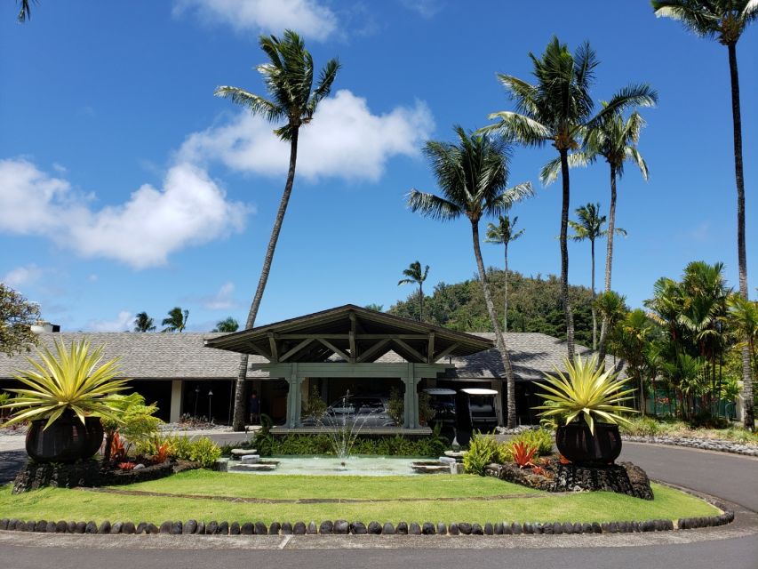 Maui: Road to Hana Adventure With Breakfast & Lunch - Key Points