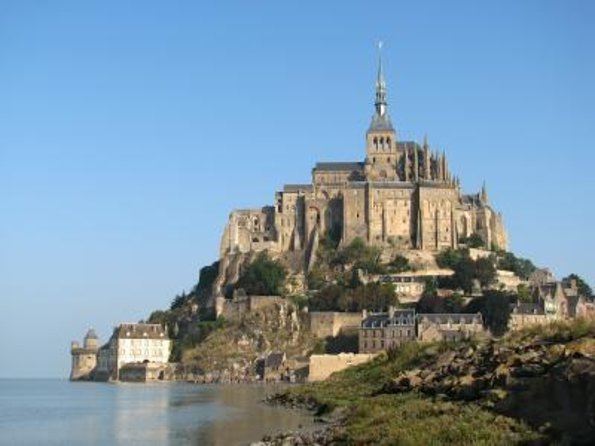 Mont Saint Michel Guided Tour With Abbey Visit From Paris - Key Points