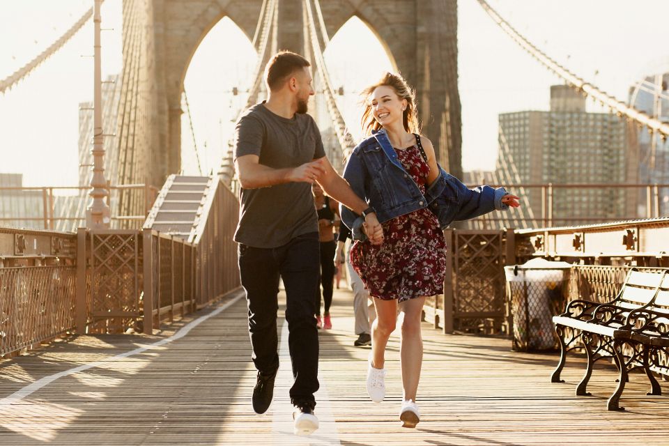 New York: Professional Photoshoot at Brooklyn Bridge - Key Points