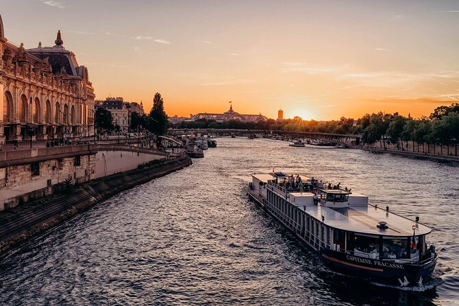 Paris Capitaine Fracasse 3 Course Seine River Dinner Cruise - Key Points