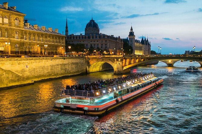 Paris Seine River Gourmet Lunch Cruise With Champagne Option - Key Points