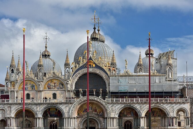Private Gondola Ride in Venice off the Beaten Track - Key Points