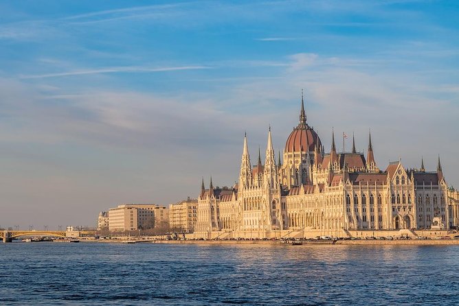 Private Transfer From Vienna to Budapest With 2 Hours for Sightseeing - Key Points