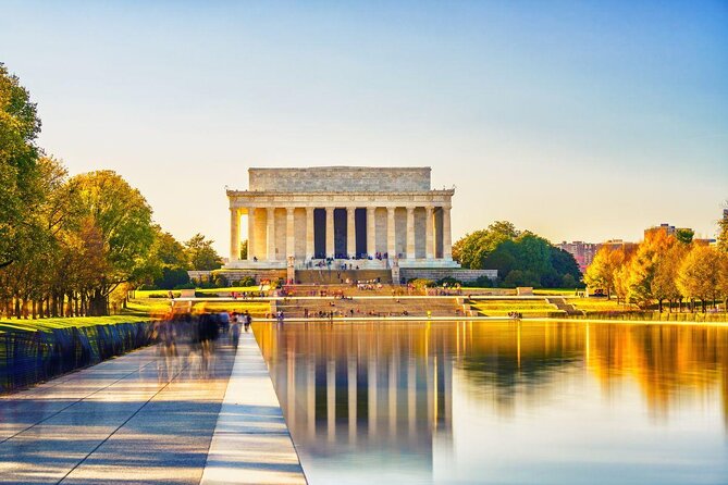 Small Group National Mall Night Tour With 10 Top Attractions - Key Points