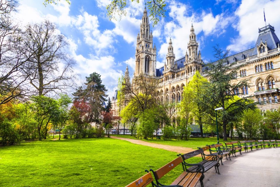 St Stephen's Cathedral, Top Churches of Vienna Old Town Tour - Key Points