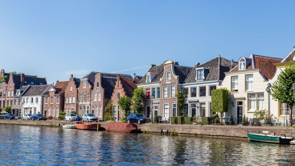 Vecht River: Private Tour Sightseeing Cruise With Diner - Key Points