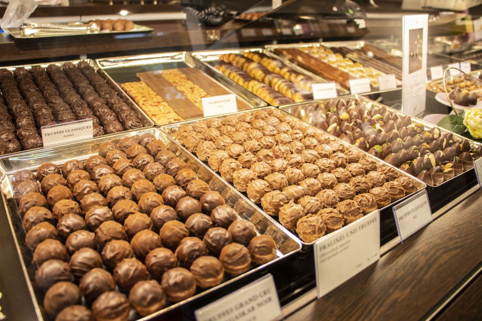 Zurich: Chocolate Tasting and Traditions Tour With a Local - Key Points