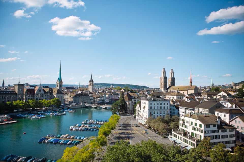 Zurich: Highlights Walking Tour With a Local Guide - Key Points