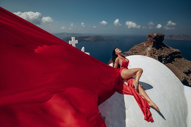 1-Hour Private Santorini Flying Dress Photoshoot - Logistics
