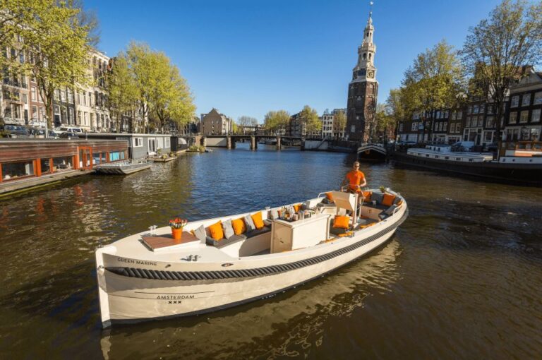 Amsterdam: Canal Cruise in German With Unlimited Drinks