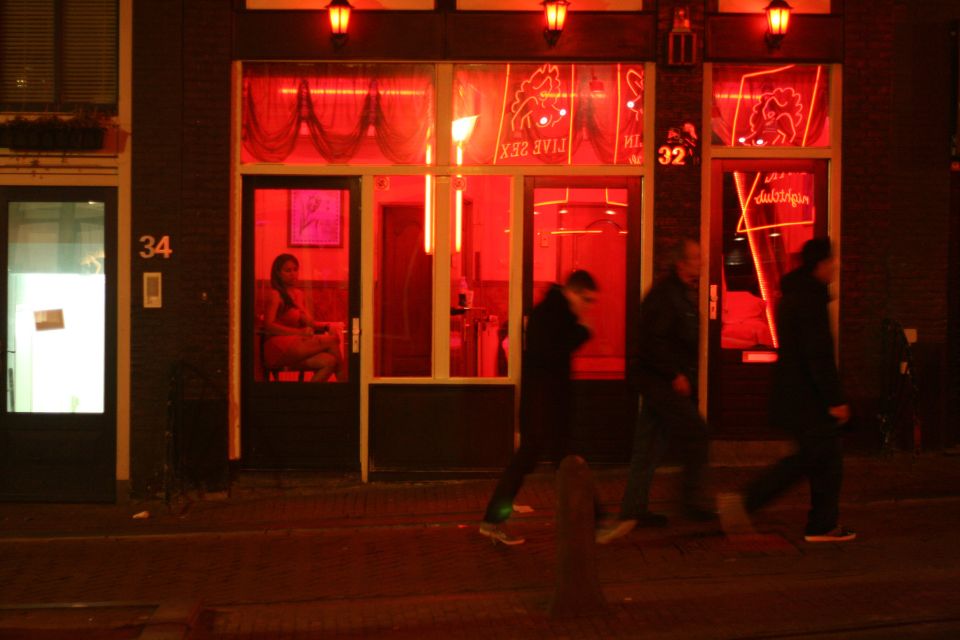 Amsterdam Red Light District Tour With a Local Guide - Tour Highlights and Itinerary