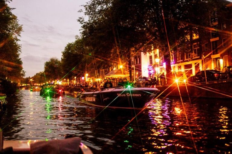 Amsterdam: the Bulldog Boat Smoke Friendly Cruise & 2 Drinks