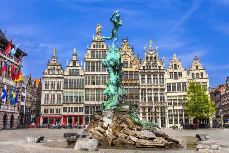 Antwerp: Private Walking Tour With a Local