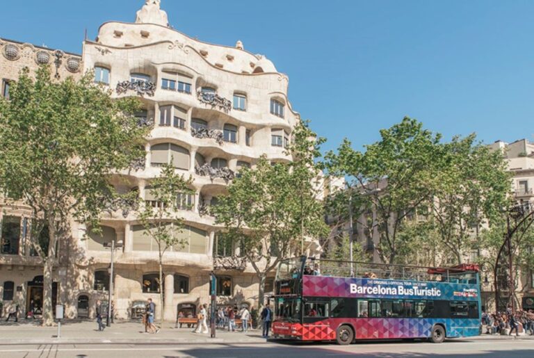 Barcelona: 40+ Attractions Pass With Public Transport Option