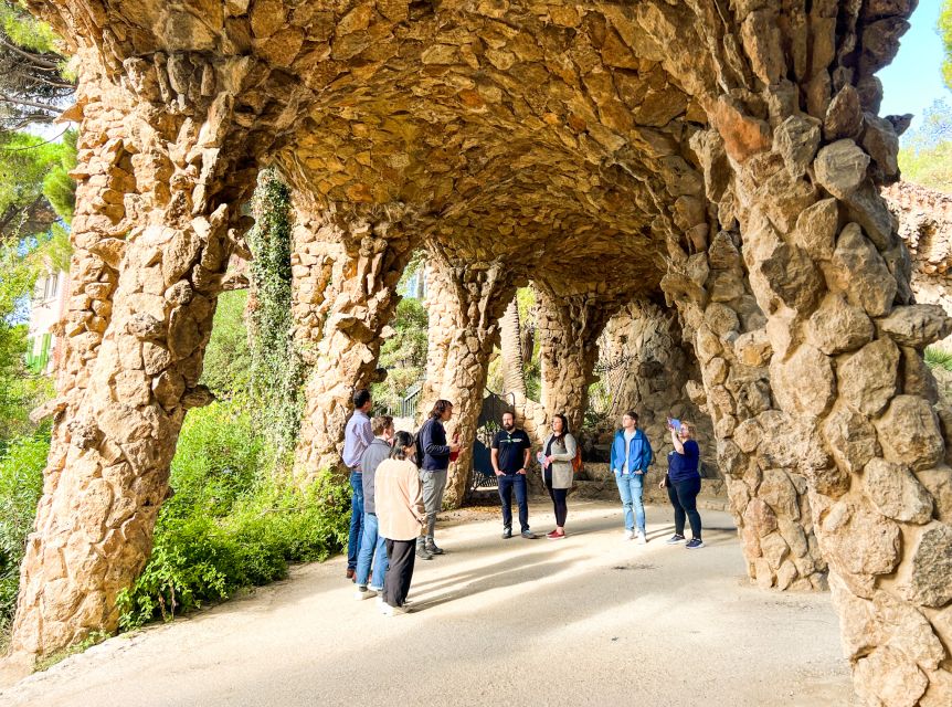 Barcelona: Park Güell & La Sagrada Familia Tickets and Tour - Tour Details