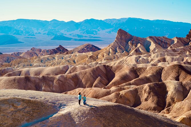 Death Valley Sightseeing Tour With Stargazing and Wine Tasting - Tour Highlights and Experience