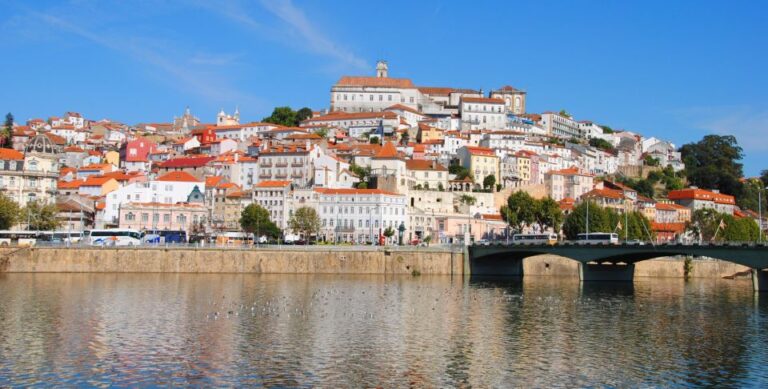 From Porto: Private Transfer to Lisbon With up to 3 Stops