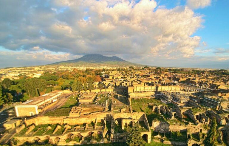 From Rome: Private Pompeii and Amalfi Coast Full-Day Tour