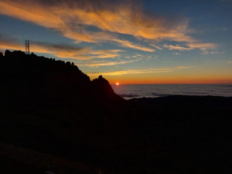 Funchal: Sunrise With Breakfast & East and West Madeira Tour