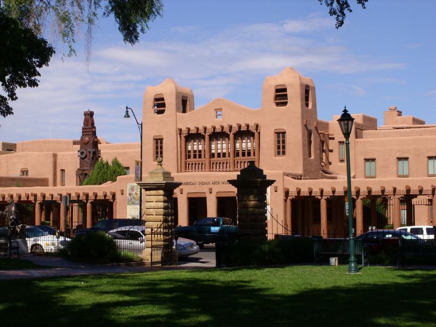 Golden Years in Santa Fe: A Senior's Cultural Journey - Discovering Santa Fes Cultural Legacy