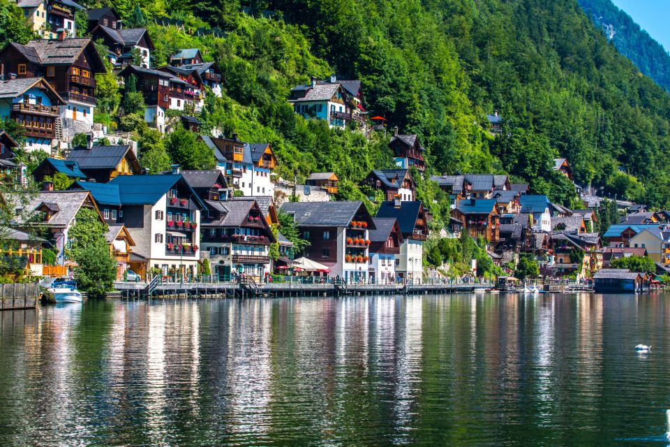 Hallstatt: First Discovery Walk and Reading Walking Tour - Activity Details