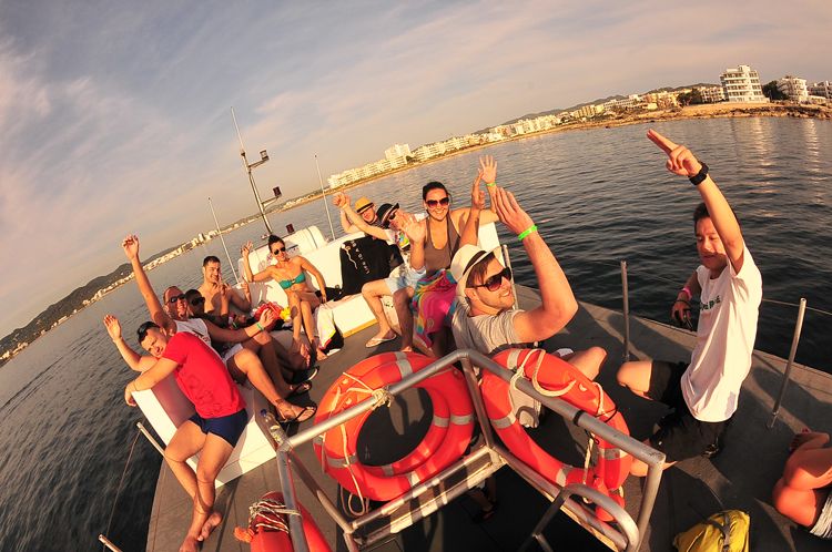 Ibiza: 2.5-Hour Private Sunset Boat Cruise for Large Groups - Activity Overview