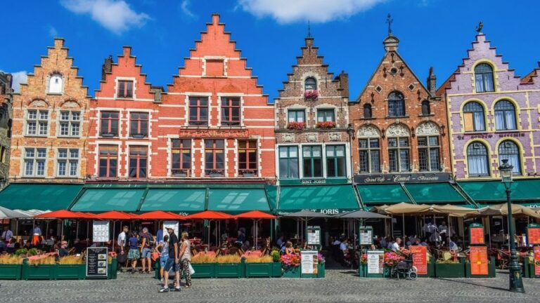Inspiring Bruges – Family Walking Tour
