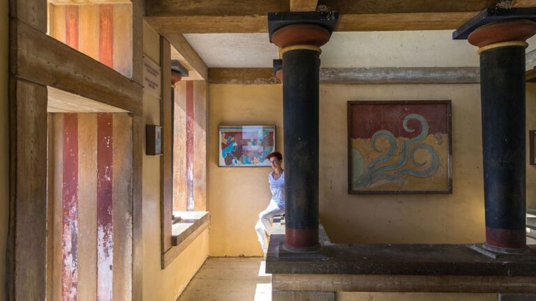 Knossos Palace: Private Guided Tour With Skip-The-Line Entry