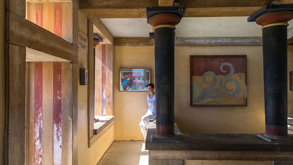 Knossos Palace: Private Guided Tour With Skip-The-Line Entry - Tour Pricing and Duration