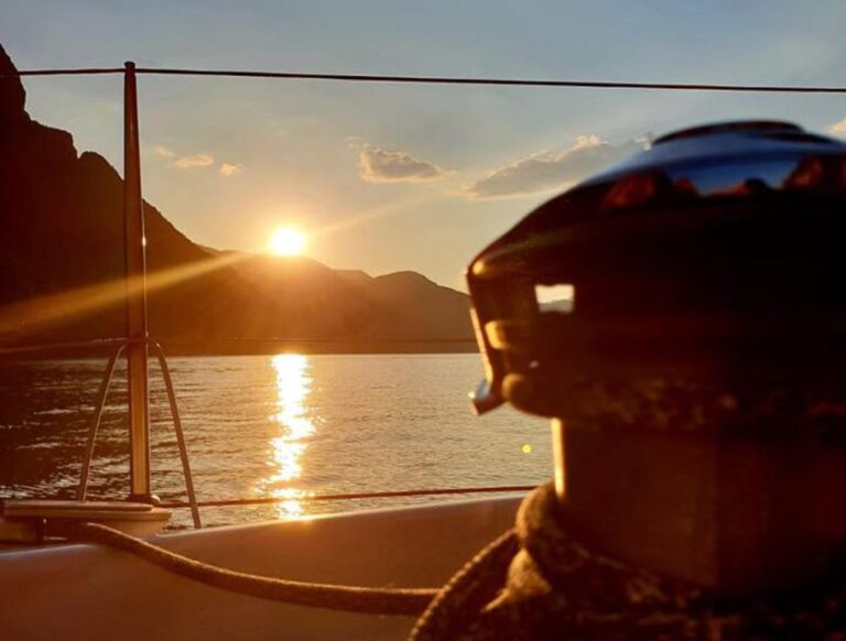 Lake Como: Romantic Sunset Experience