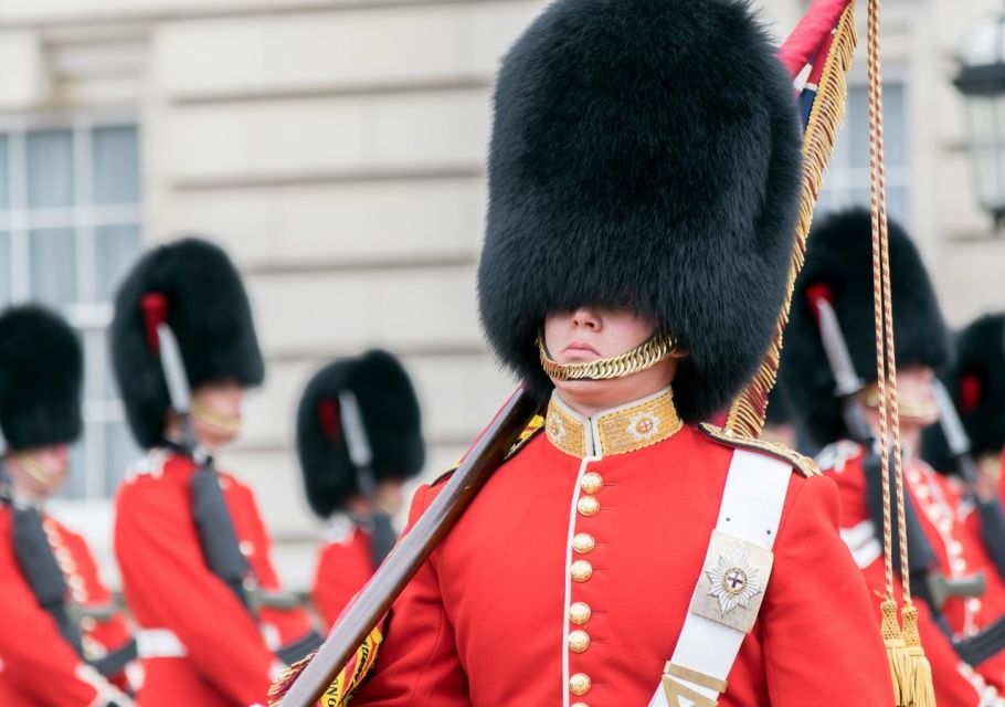 London: Private Walking Tour In Spanish - Tour Details