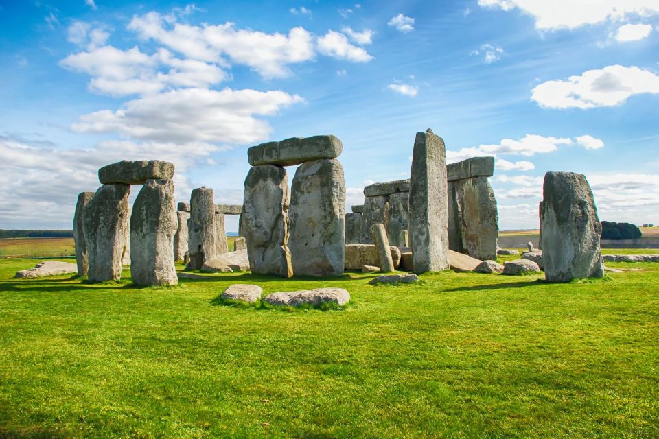 London: Windsor, Oxford, and Stonehenge Tour - Tour Details