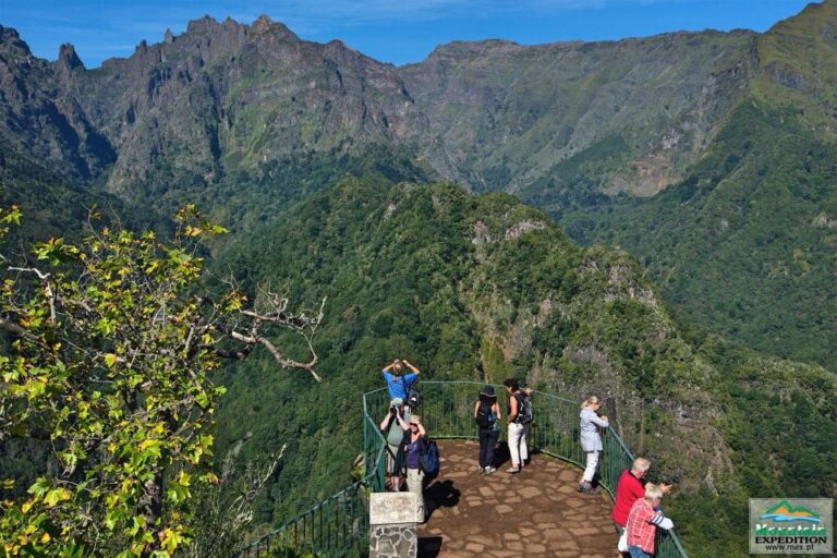 Madeira: Santana Jeep Safari and Levada Tour