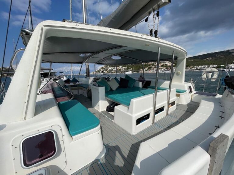 Mallorca: Exclusive Sailing Tour on Private Catamaran