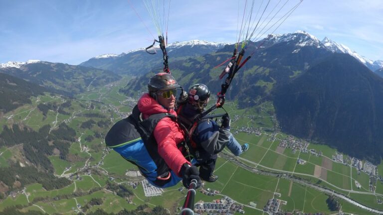 Mayrhofen: Paragliding Megaflight