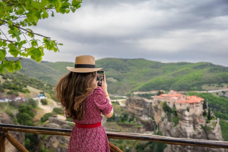 Meteora Half Day Tour With a Local Photographer