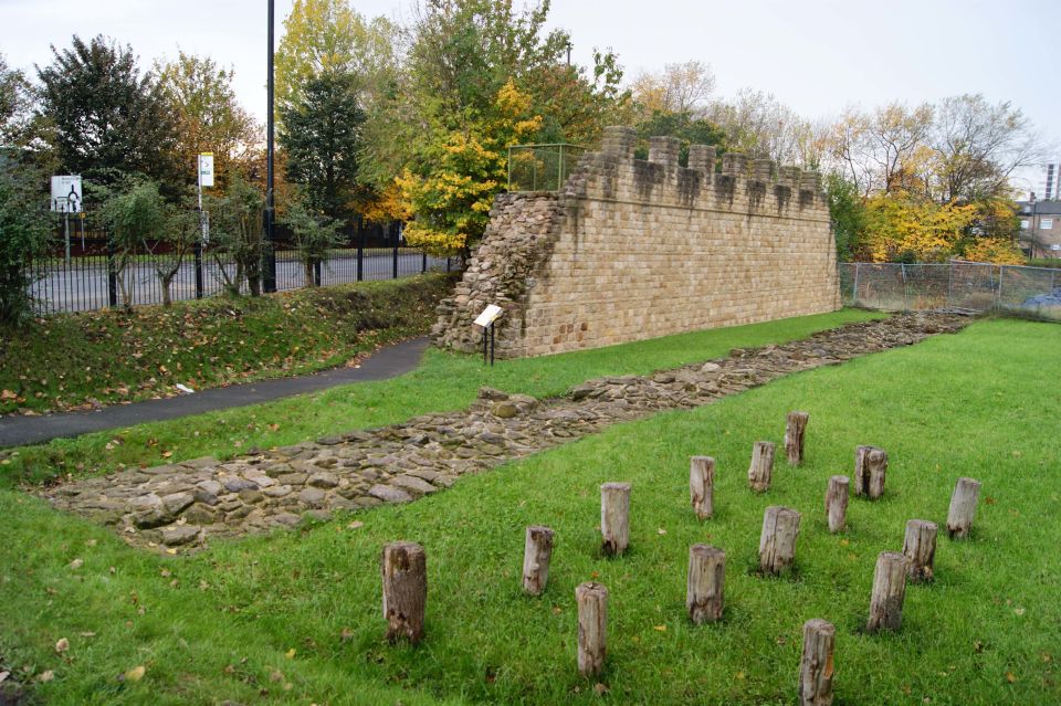 Newcastle: Hadrians Wall and Roman Fort Half-Day Tour - Tour Details