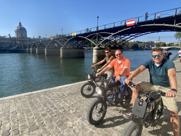 Paris: Eiffel Tower and Notre Dame Night Tour by E-Bike